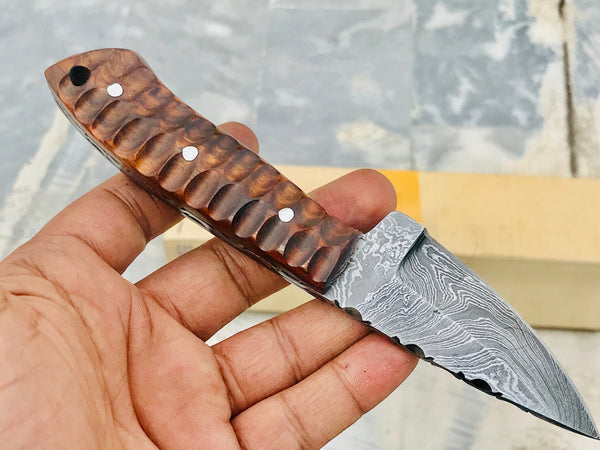 Huntwise Special Custom Handmade Damascus Knife - Troy Blades