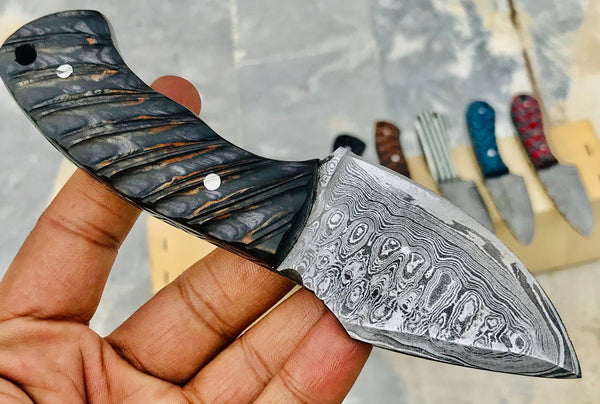 Huntwise Special Custom Handmade Damascus Knife - Troy Blades